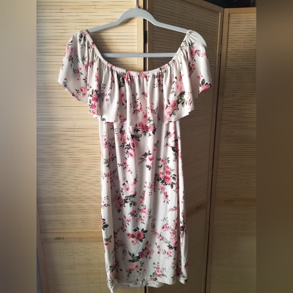 Women's off the shoulder floral dress